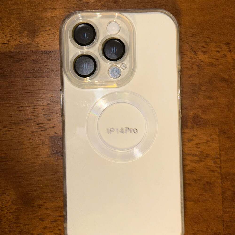 Apple Clear Case with MagSafe for iPhone 14 Pro